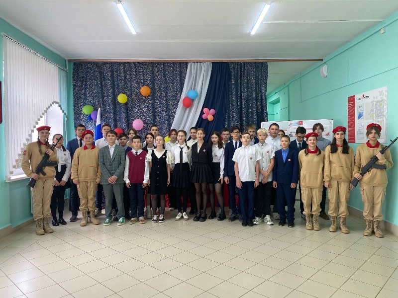 26 октября состоялось торжественное посвящение обучающихся 8 Б класса в ряды Юнармии..